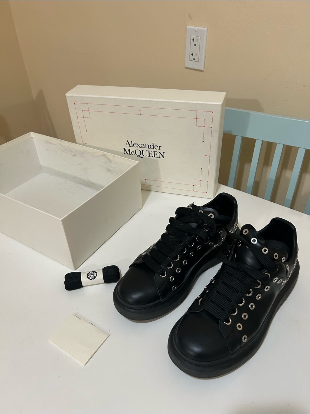 Clearance Alexander Mcqueen Men’s Black Leather Platform Sneakers With Silver Ey